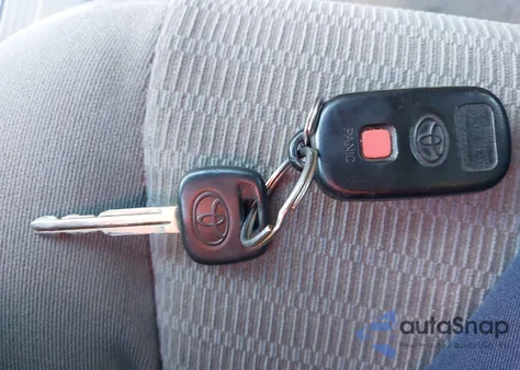 2005 Toyota Camry Le from USA, damaged, VIN 4T1BE32K85U383370